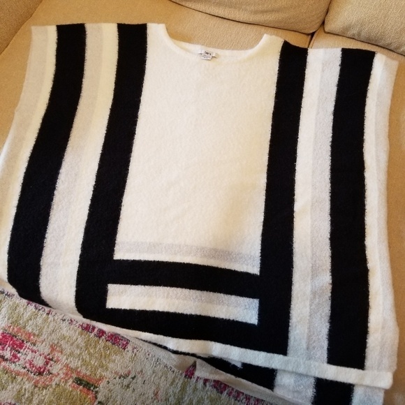 Bar III Sweaters - Bar III Poncho